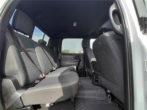 Used 2024 RAM 3500 Tradesman w/ Chrome Appearance Group image 12