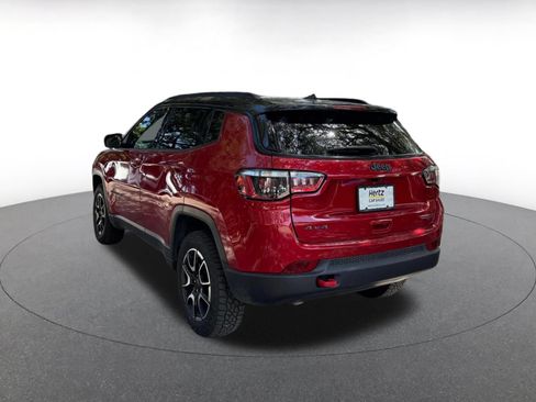 Used 2025 Jeep Compass Trailhawk AWD/4WD image 4