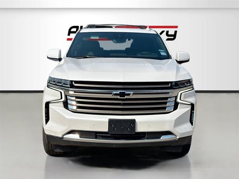 Used 2023 Chevrolet Suburban High Country w/ Premium Package image 2