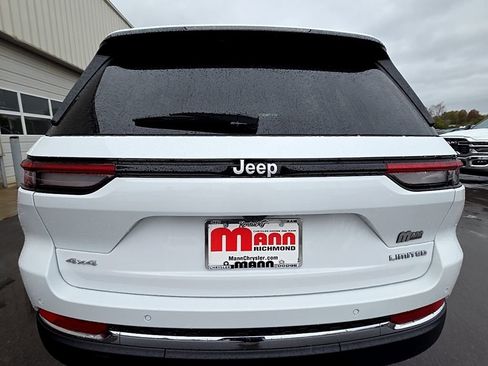 New 2025 Jeep Grand Cherokee Limited image 6