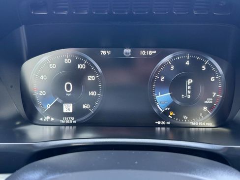 Used 2017 Volvo XC90 T6 Momentum w/ Vision Package image 25