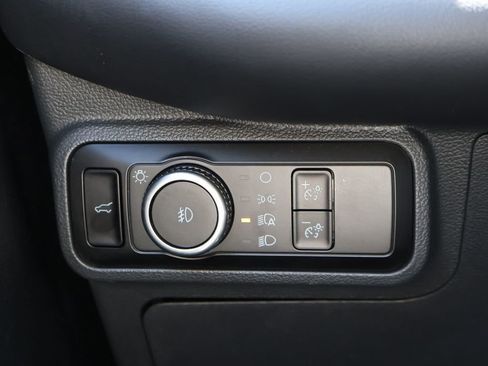 Used 2025 Ford Explorer ST-Line w/ ST-Line Street Pack AWD/4WD image 32