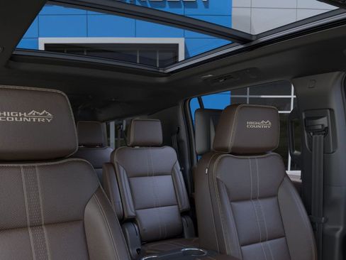 New 2026 Chevrolet Suburban High Country image 37