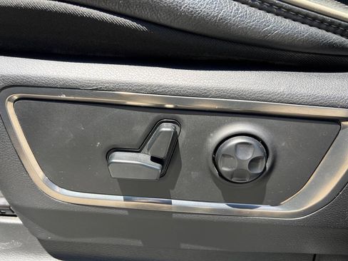Used 2019 RAM 1500 Limited AWD/4WD image 13