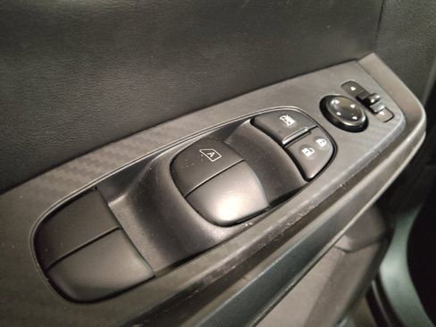 Used 2024 Nissan Sentra SV FWD image 27