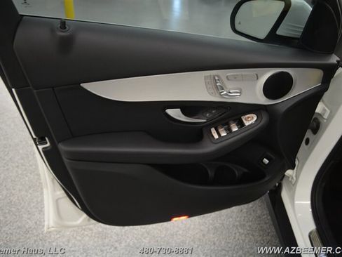 Used 2022 Mercedes-Benz GLC 300 4MATIC image 36