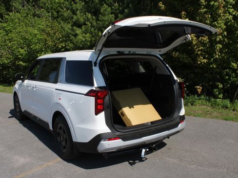 New 2026 Kia Carnival LX FWD image 7