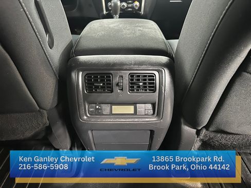 Used 2017 Nissan Pathfinder S image 19