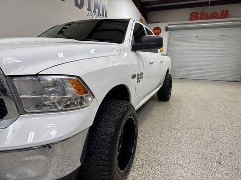 Used 2020 RAM 1500 Classic SLT image 10