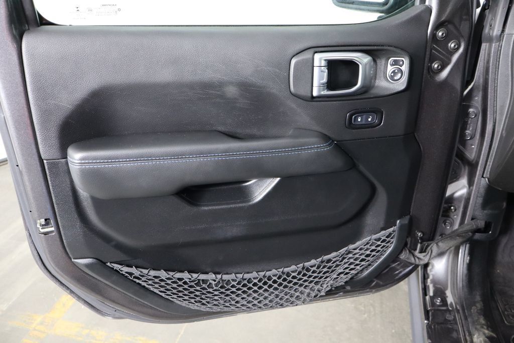 Used 2021 Jeep Wrangler Unlimited Rubicon 4xe AWD/4WD image 19