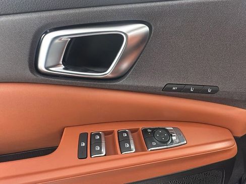 New 2026 Kia Carnival EX image 21