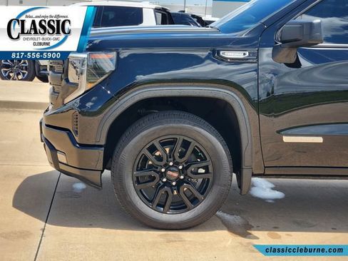 Used 2025 GMC Sierra 1500 Elevation AWD/4WD image 12