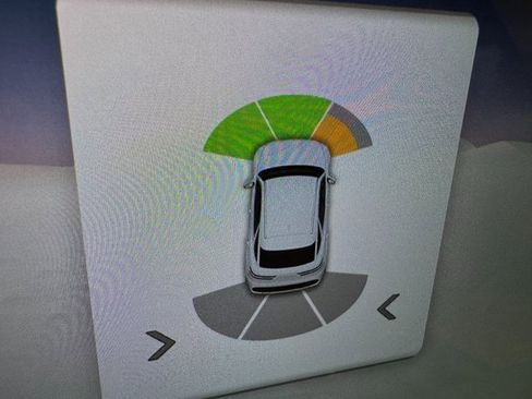 Used 2026 Genesis GV70 2.5T Select image 16