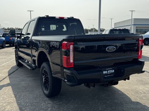 New 2026 Ford F250 Lariat w/ Black Appearance Package AWD/4WD image 8