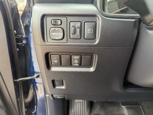 Used 2021 Toyota 4Runner TRD Off-Road Premium w/ Moonroof Package AWD/4WD image 36