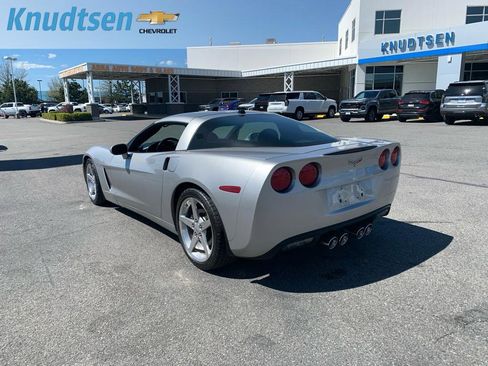Used 2005 Chevrolet Corvette Coupe w/ Preferred Equipment Group RWD image 5