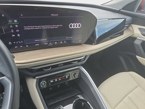 Certified 2025 Audi Q5 Premium w/ Convenience Package AWD/4WD image 15