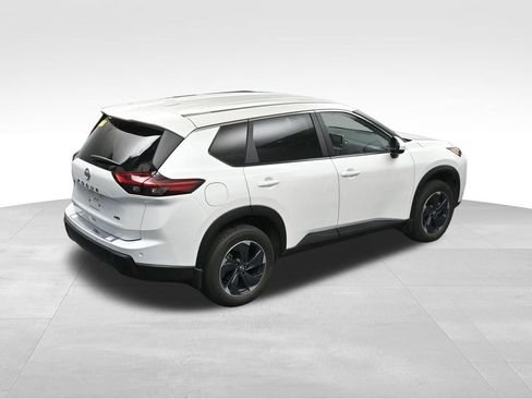Used 2025 Nissan Rogue SV AWD/4WD image 22