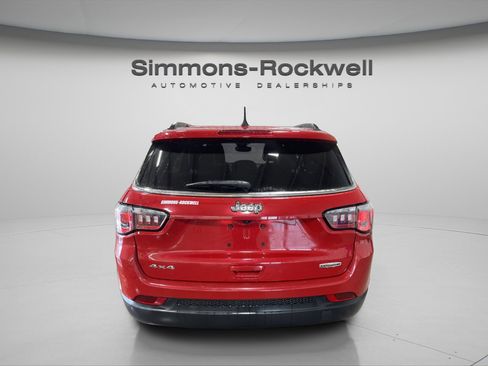 Used 2023 Jeep Compass Latitude image 5