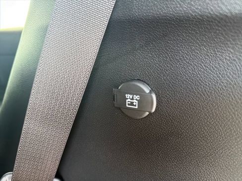 New 2027 Chrysler Pacifica Select FWD image 44
