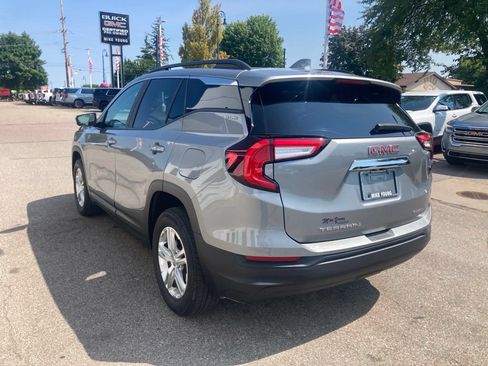 Used 2024 GMC Terrain SLE w/ Driver Convenience Package AWD/4WD image 7