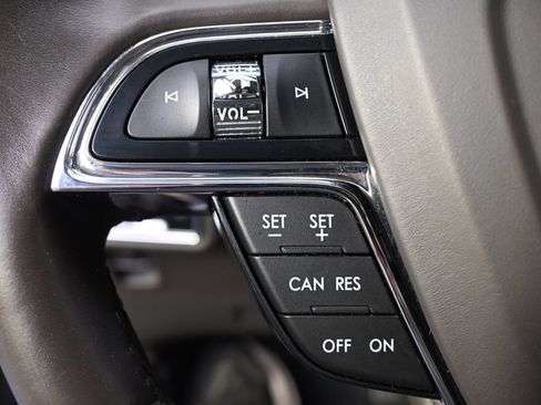 Used 2022 Lincoln Nautilus Reserve AWD/4WD image 33