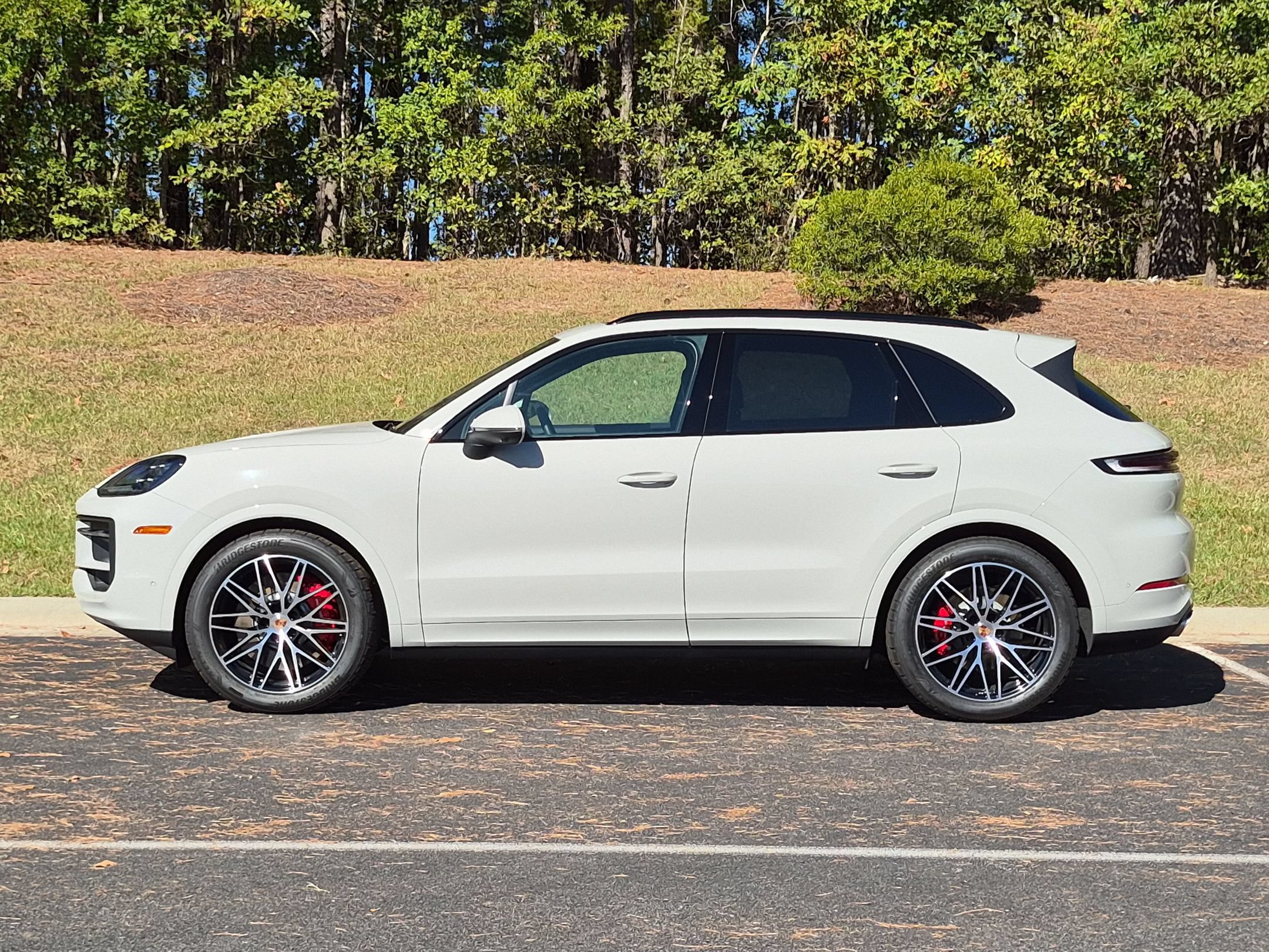 Certified 2026 Porsche Cayenne S AWD/4WD image 2