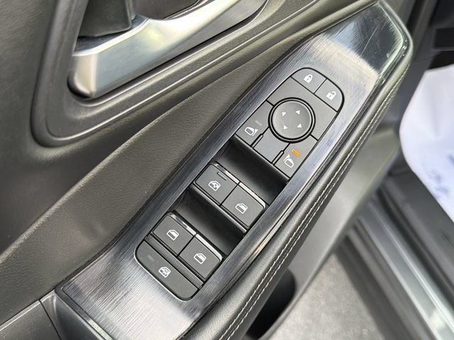 Used 2025 Nissan Rogue SV AWD/4WD image 23