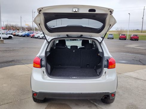 Used 2017 Mitsubishi Outlander Sport ES FWD image 10