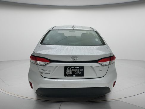 Used 2024 Toyota Corolla LE FWD image 8