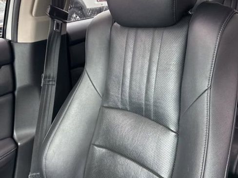 Used 2021 Honda Accord Touring image 8