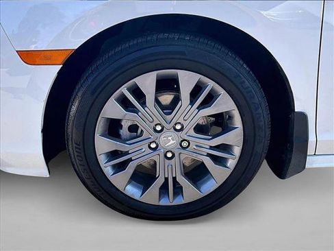 Used 2025 Honda Odyssey Touring image 10