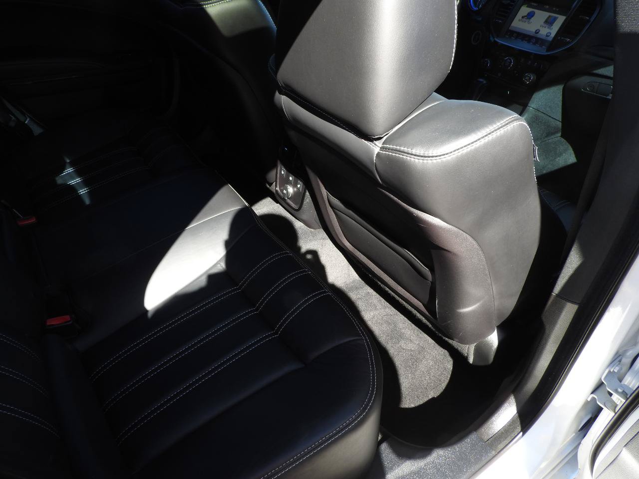 Used 2012 Chrysler 300 S AWD/4WD image 9