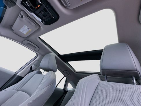 Used 2021 Toyota Venza Limited w/ Carpet Mat Package (TMS) AWD/4WD image 15