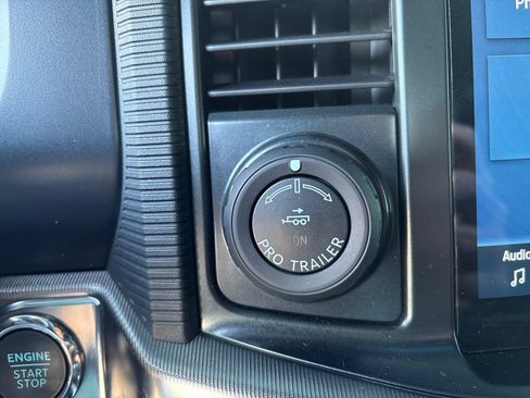 Used 2025 Ford F150 4x4 SuperCrew Platinum w/ Equipment Group 702A High image 34