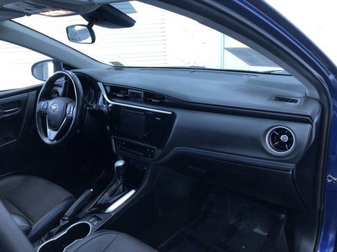 Used 2017 Toyota Corolla SE image 24
