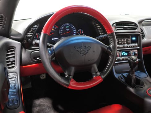 Used 2002 Chevrolet Corvette Z06 w/ Memory Pkg image 23