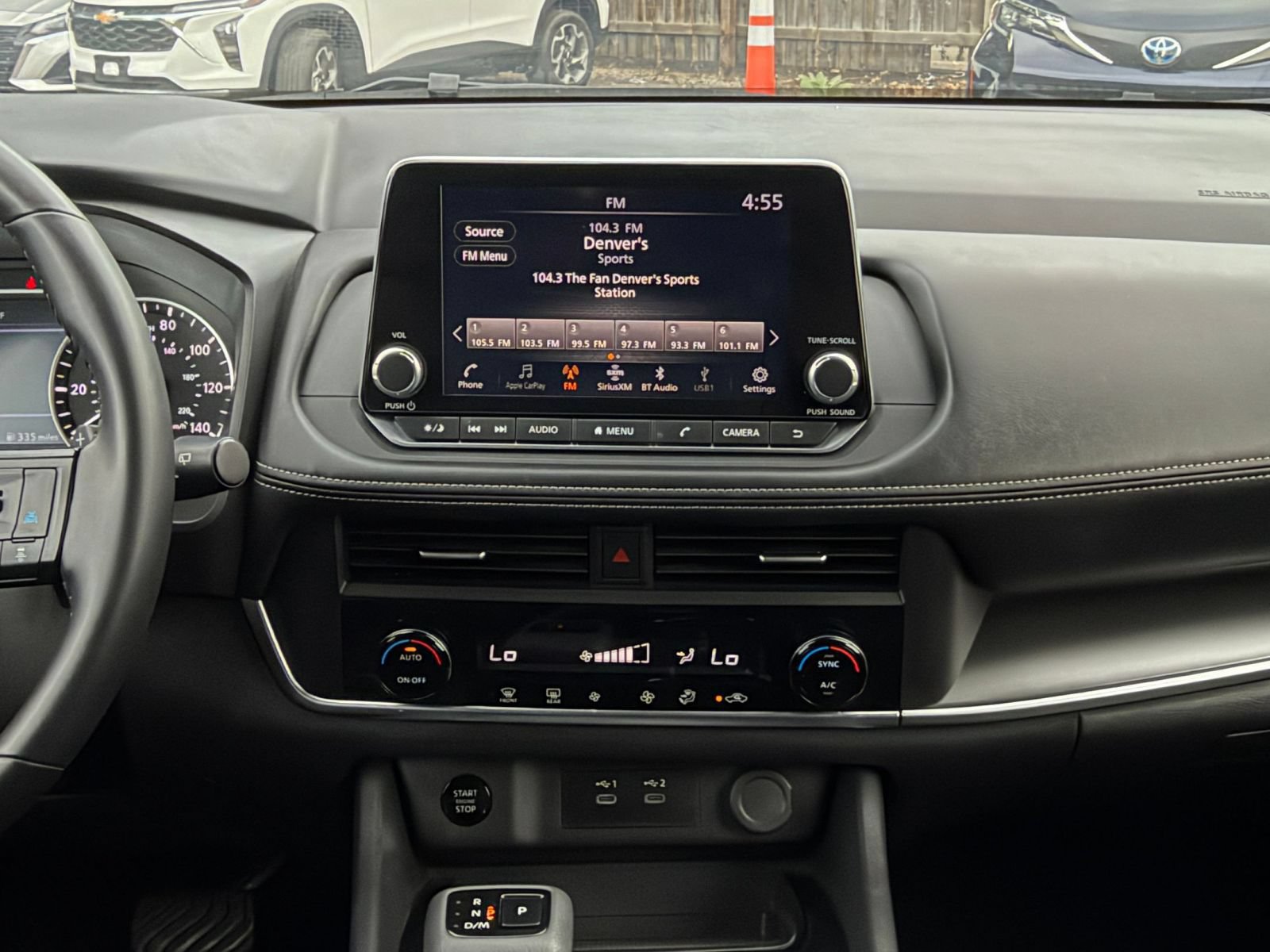 Used 2025 Nissan Rogue SV AWD/4WD image 16