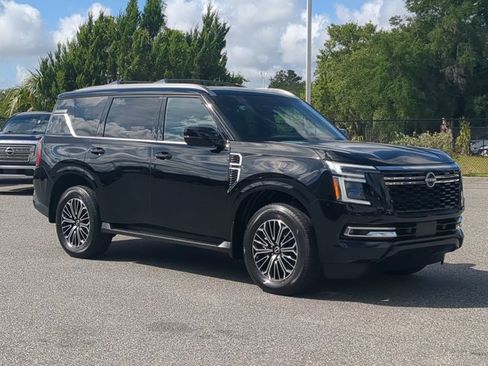 Certified 2026 Nissan Armada Platinum RWD image 2