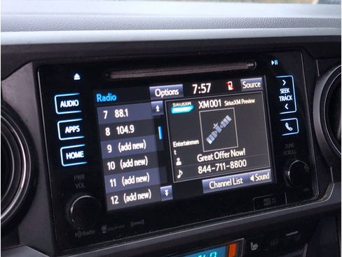 Used 2017 Toyota Tacoma TRD Off-Road image 15