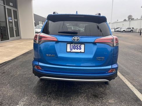 Used 2016 Toyota RAV4 Limited image 4