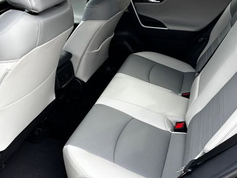 Used 2024 Toyota RAV4 Limited image 19