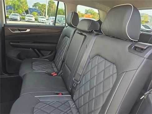 New 2026 Volkswagen Atlas SEL Premium R-Line image 15