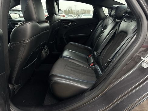 Used 2015 Chrysler 200 S w/ Comfort Group image 25