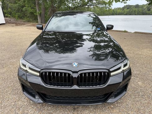 Used 2023 BMW 530i w/ M Sport Package RWD image 8