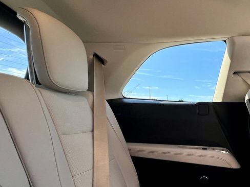Used 2024 Mercedes-Benz GLS 450 4MATIC image 13