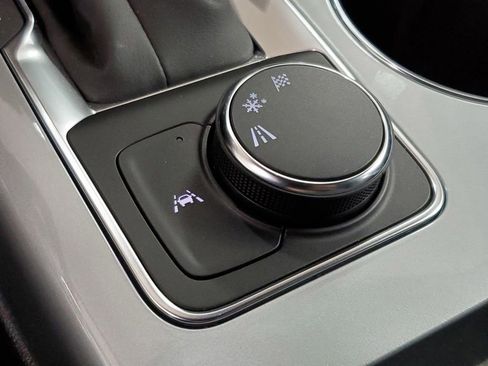 Used 2025 Chevrolet Blazer LT FWD image 21