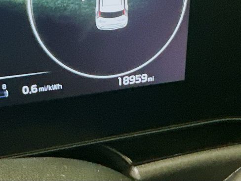 Used 2024 Kia Niro Wave FWD image 12