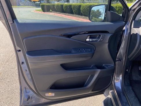 Used 2018 Honda Pilot Elite image 22