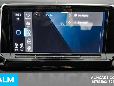 Used 2025 Volkswagen Atlas SE FWD image 37